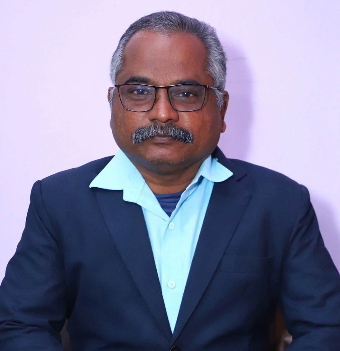 आनंद संपत शिंदे